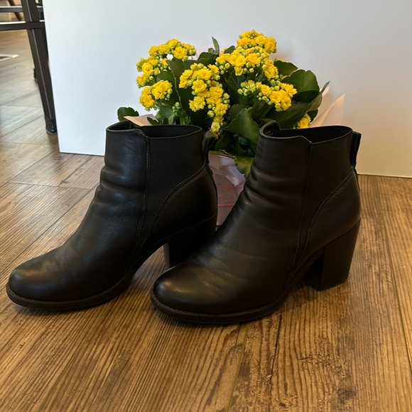 Softmoc Faux Leather Block Heel Booties - Picture 1 of 9